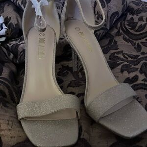 Dream Pairs Women's Sparkling Heels - Silver